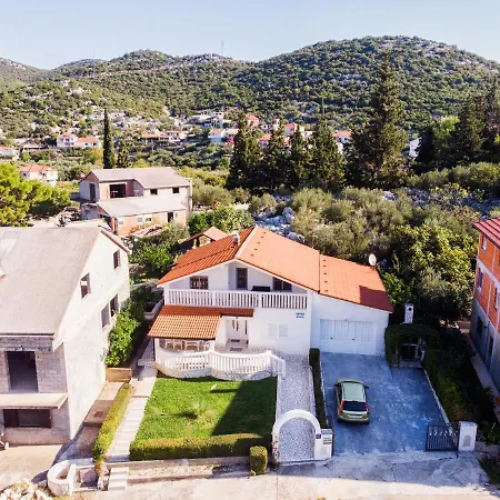 Loro Apartment Ploce (Dubrovnik-Neretva)