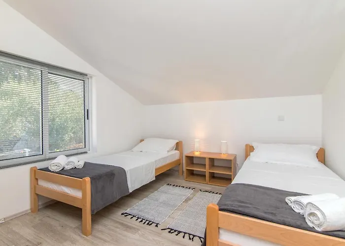 Loro Apartment *