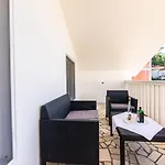 Loro Apartment *